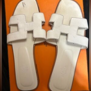 PRE OWNED Hermes White Oran Sandal